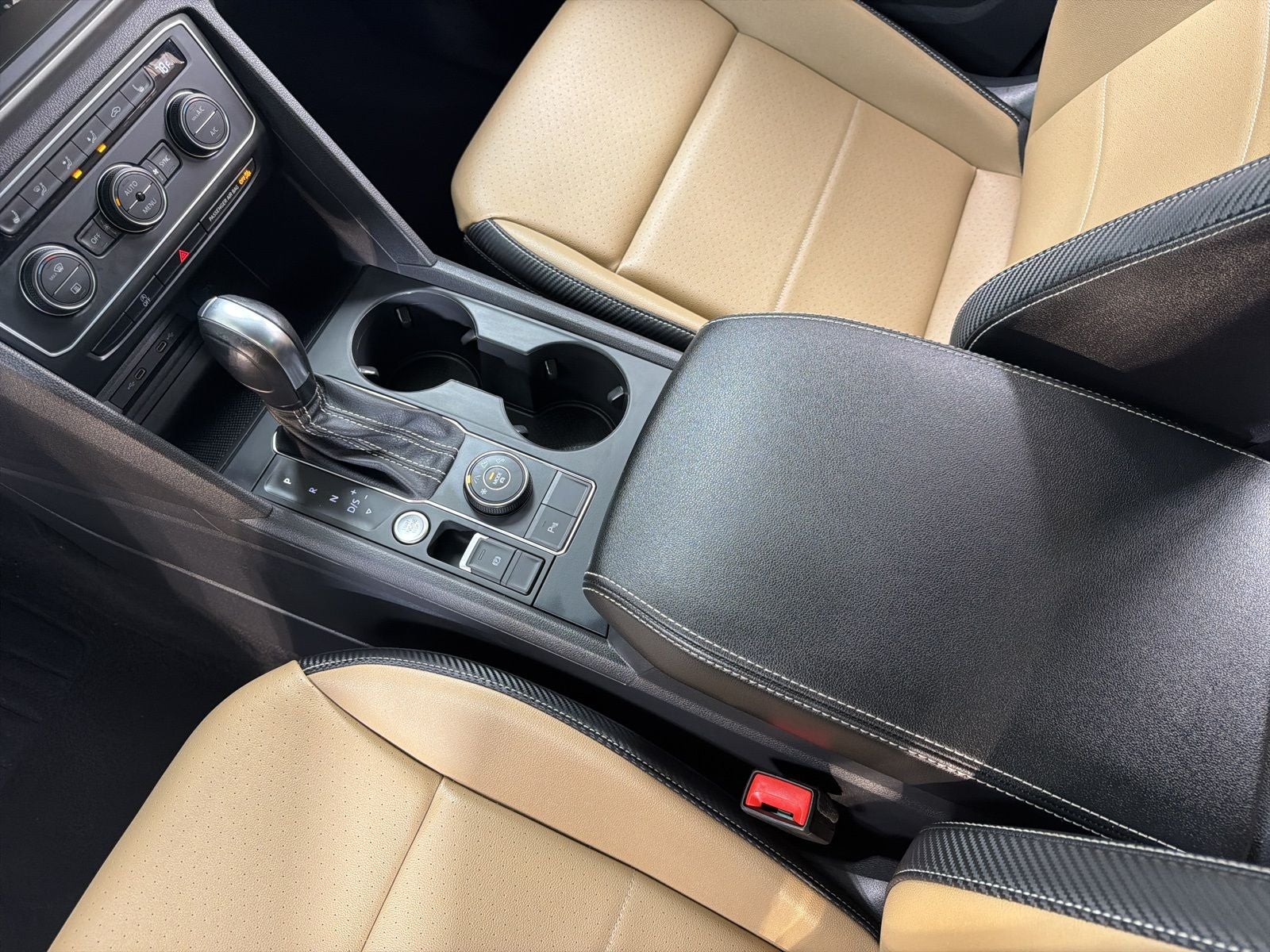 2021 Volkswagen Atlas Cross Sport 3.6L V6 SE w/Technology R-Line