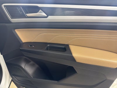 2021 Volkswagen Atlas Cross Sport 3.6L V6 SE w/Technology R-Line