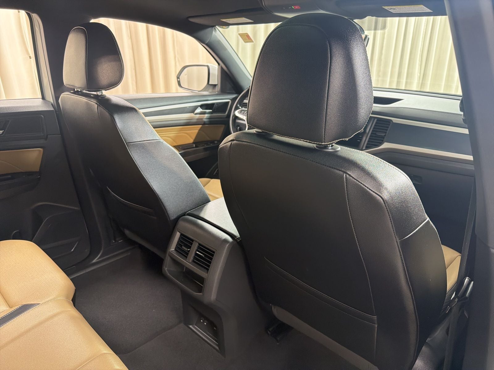 2021 Volkswagen Atlas Cross Sport 3.6L V6 SE w/Technology R-Line