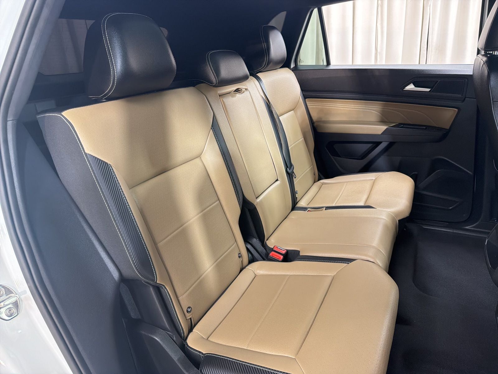 2021 Volkswagen Atlas Cross Sport 3.6L V6 SE w/Technology R-Line