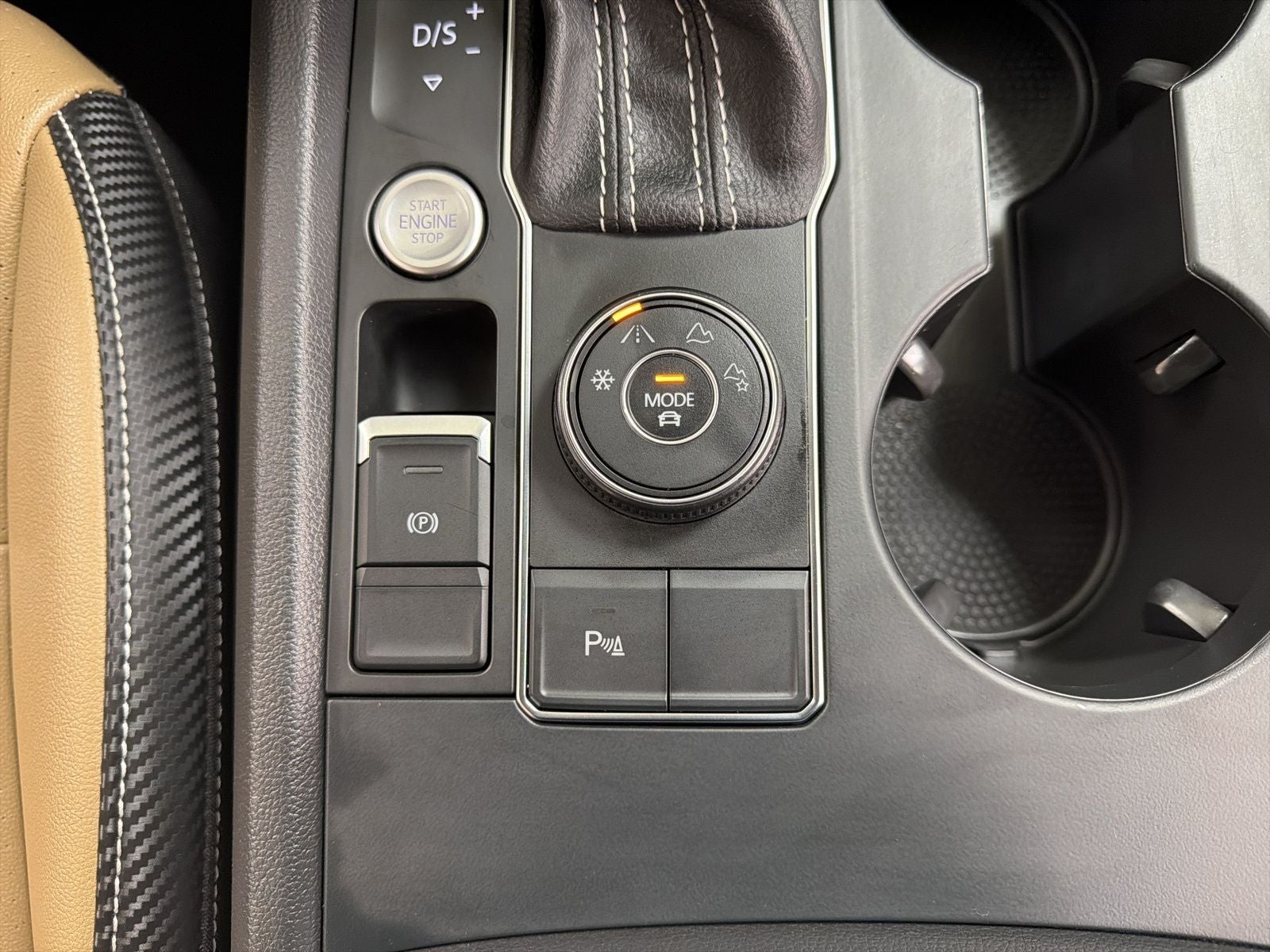 2021 Volkswagen Atlas Cross Sport 3.6L V6 SE w/Technology R-Line