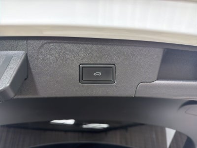 2021 Volkswagen Atlas Cross Sport 3.6L V6 SE w/Technology R-Line