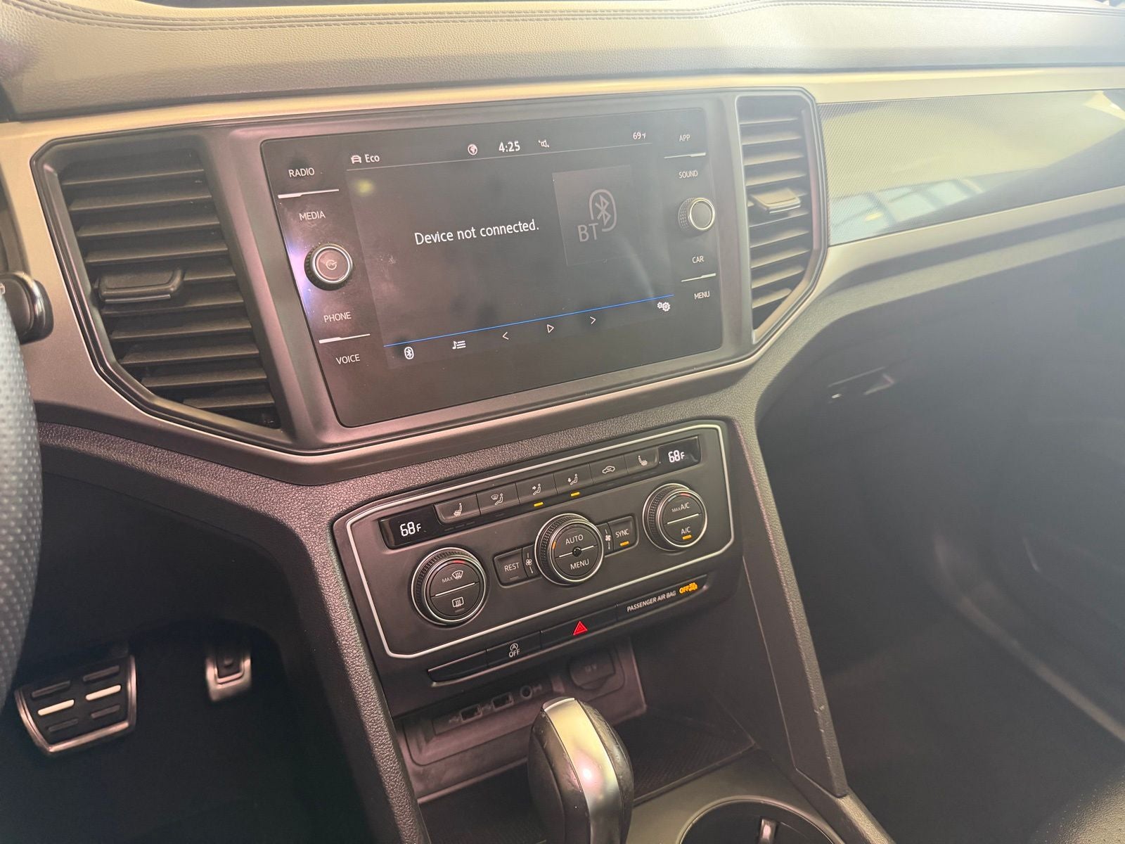 2021 Volkswagen Atlas 3.6L V6 SE w/Technology R-Line