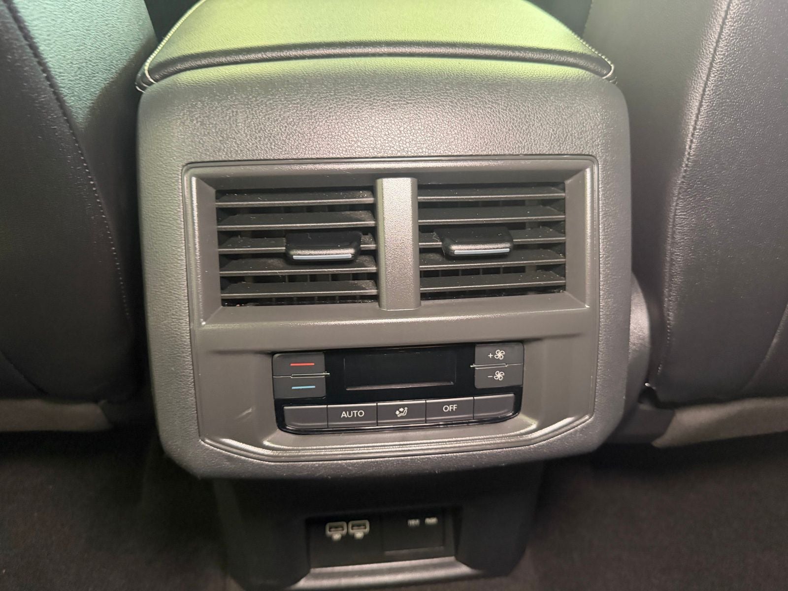 2021 Volkswagen Atlas 3.6L V6 SE w/Technology R-Line