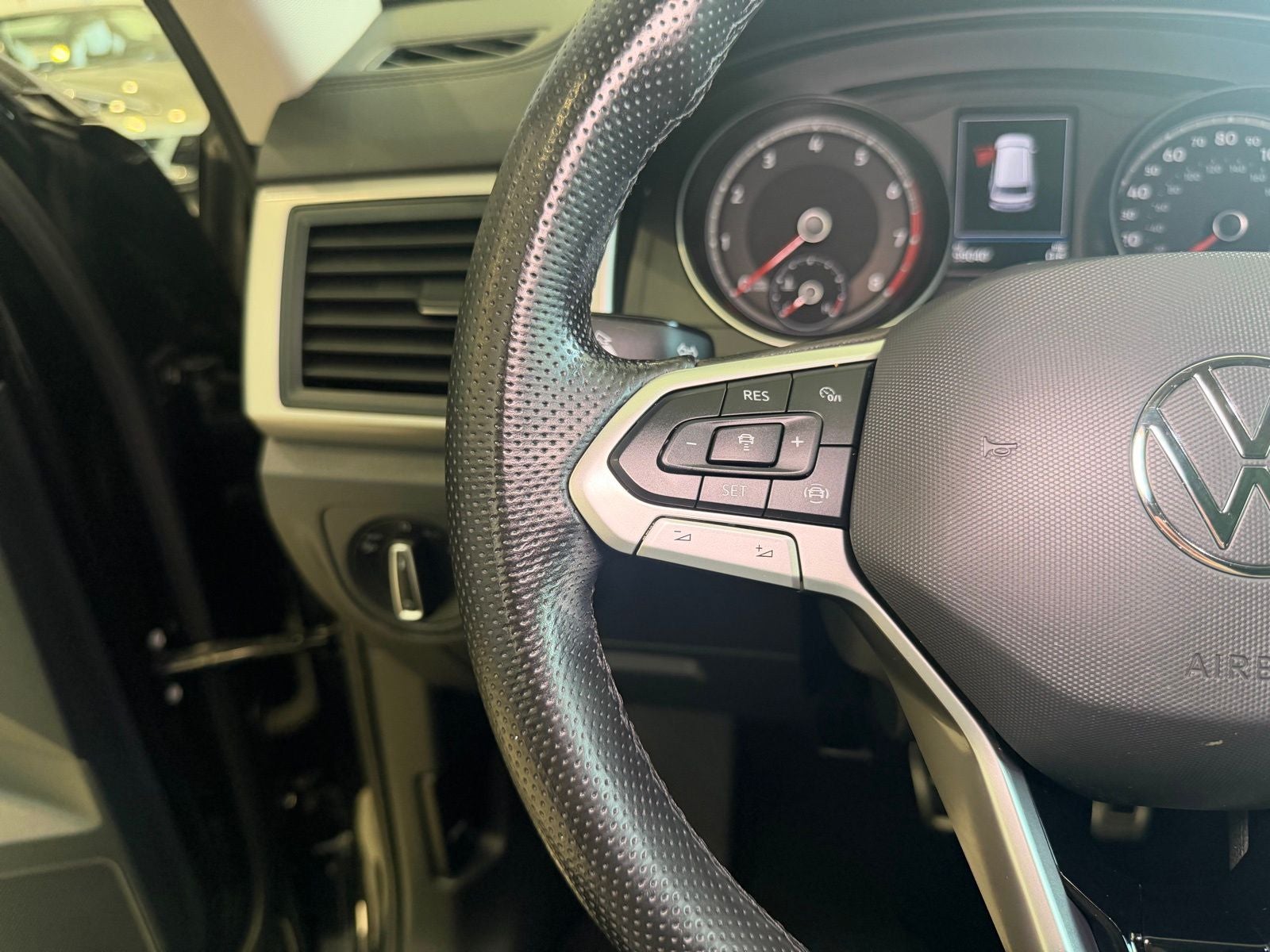 2021 Volkswagen Atlas 3.6L V6 SE w/Technology R-Line