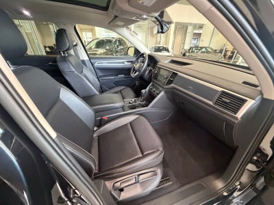 2021 Volkswagen Atlas 3.6L V6 SE w/Technology R-Line