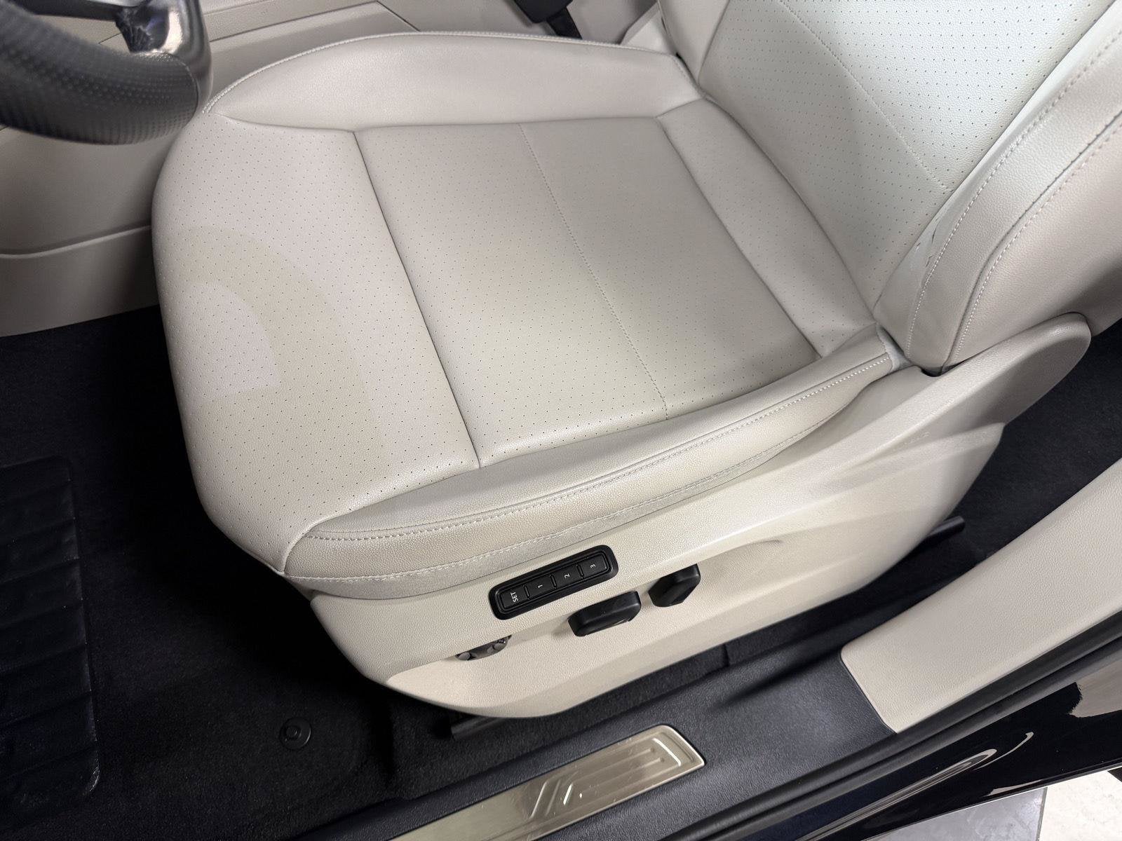 2023 Volkswagen Atlas 3.6L V6 SEL R-Line