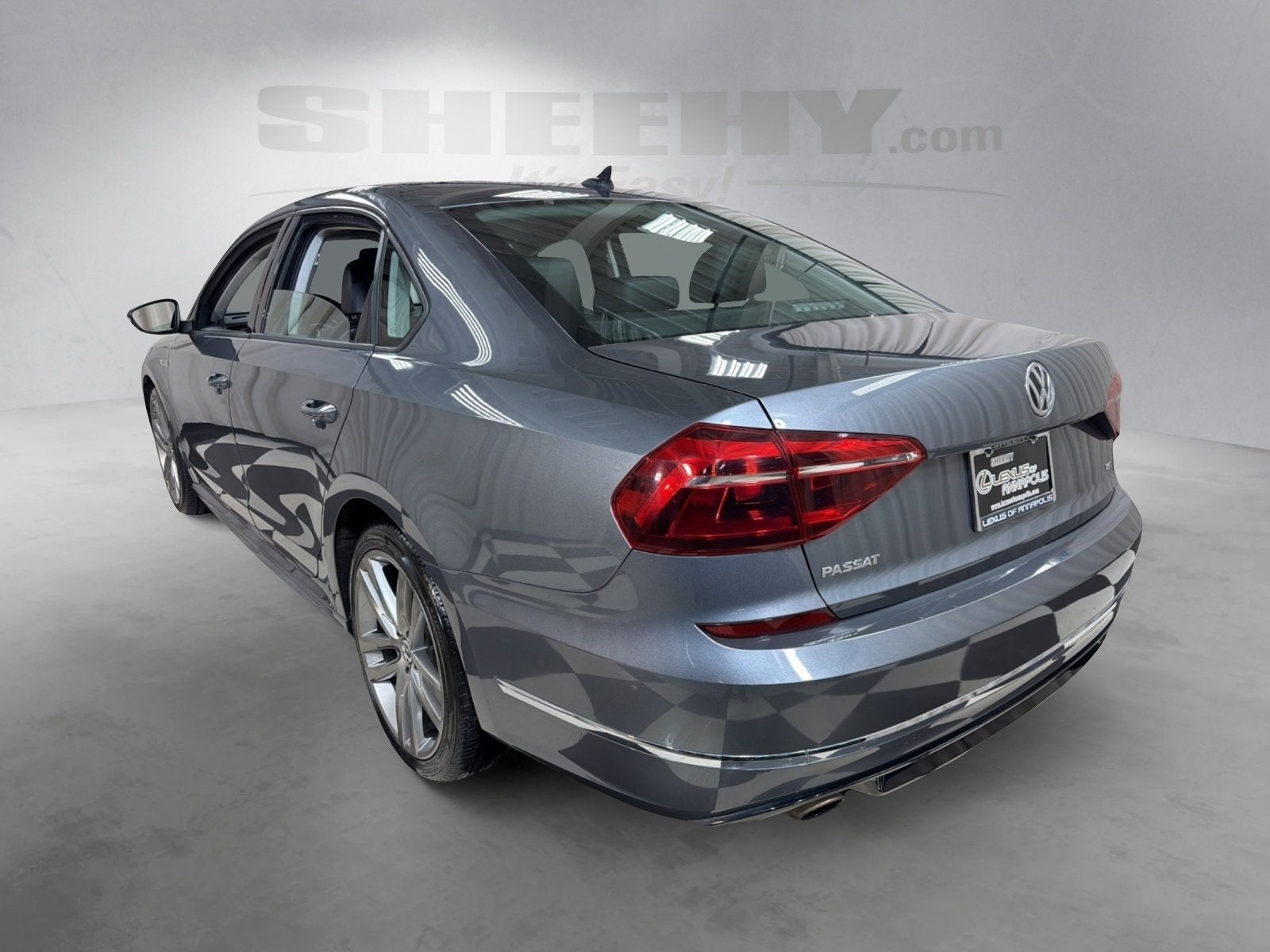 2018 Volkswagen Passat 2.0T R-Line