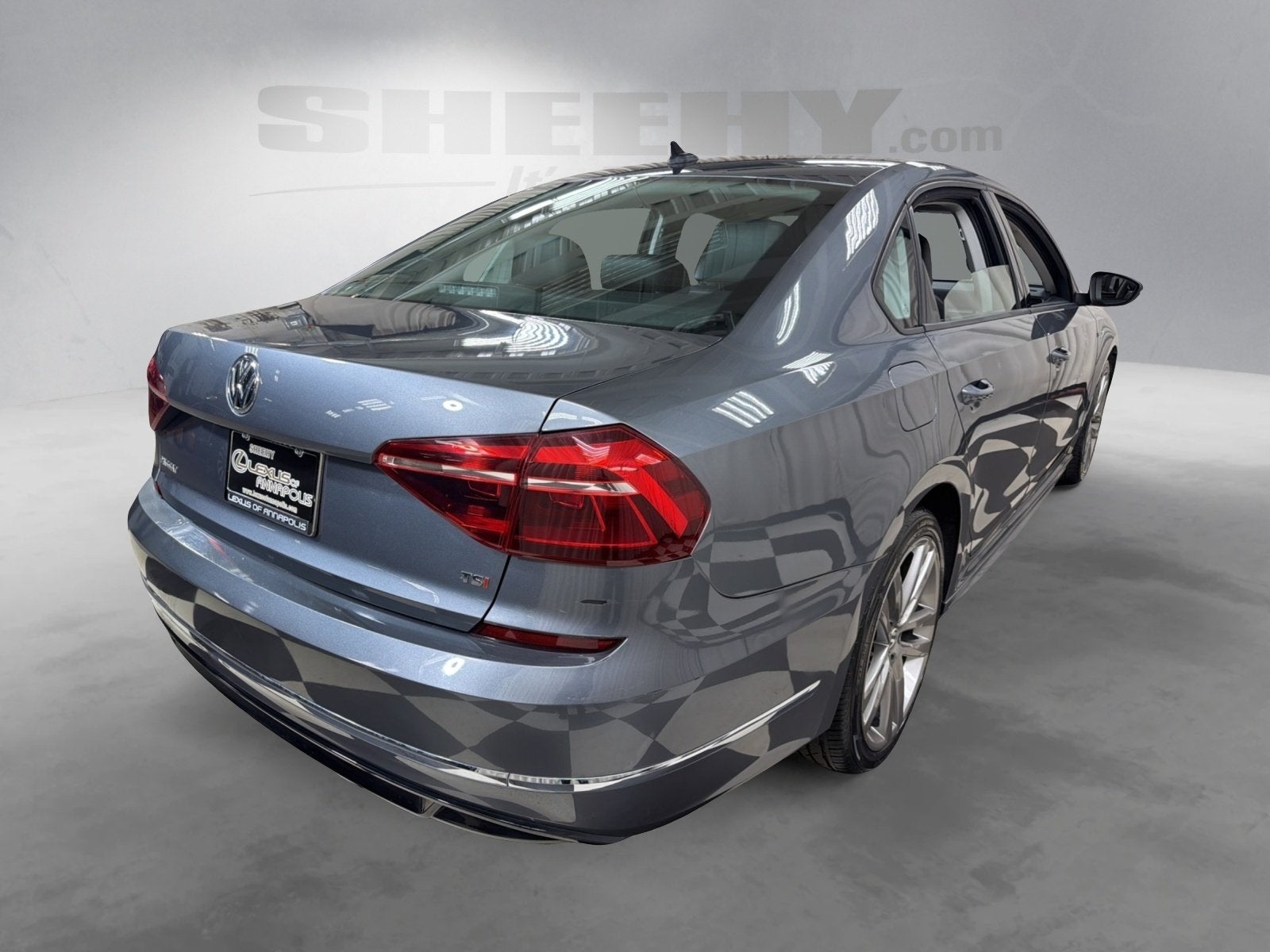 2018 Volkswagen Passat 2.0T R-Line