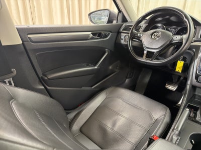 2018 Volkswagen Passat 2.0T R-Line