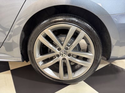2018 Volkswagen Passat 2.0T R-Line