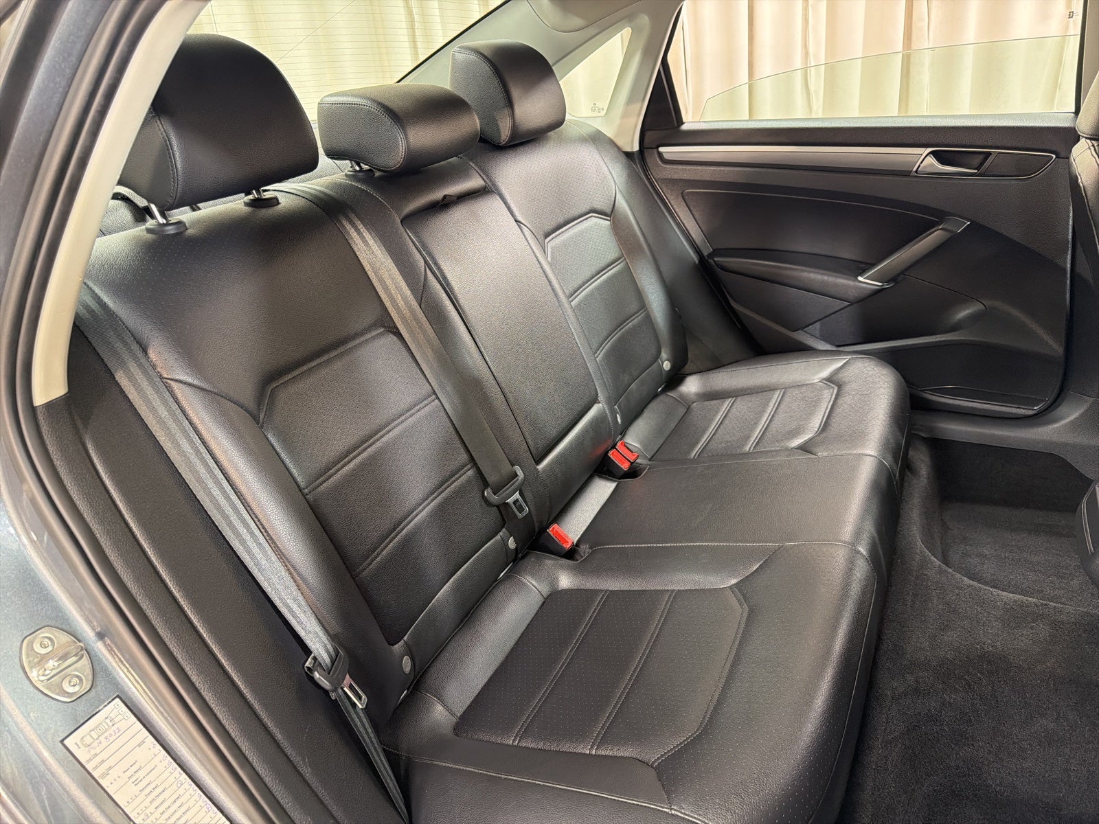 2018 Volkswagen Passat 2.0T R-Line