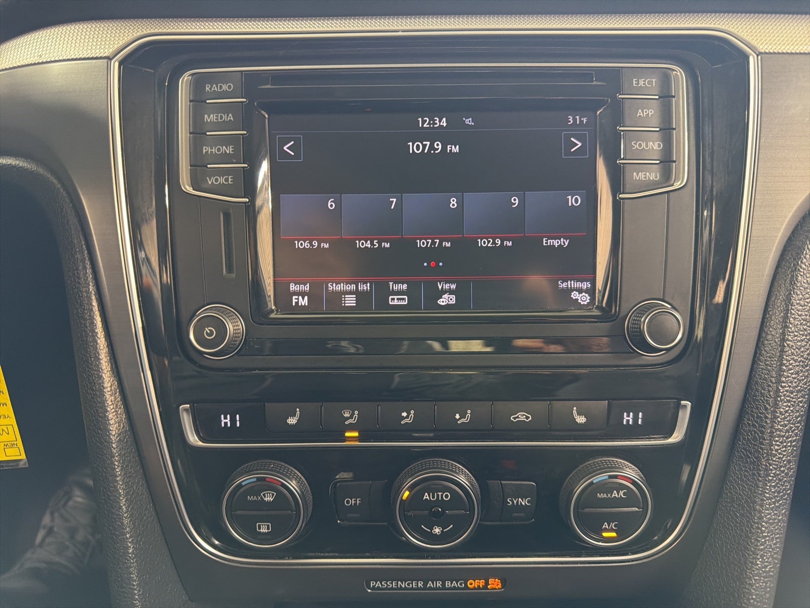 2018 Volkswagen Passat 2.0T R-Line