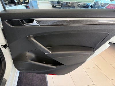 2018 Volkswagen Passat 2.0T SE