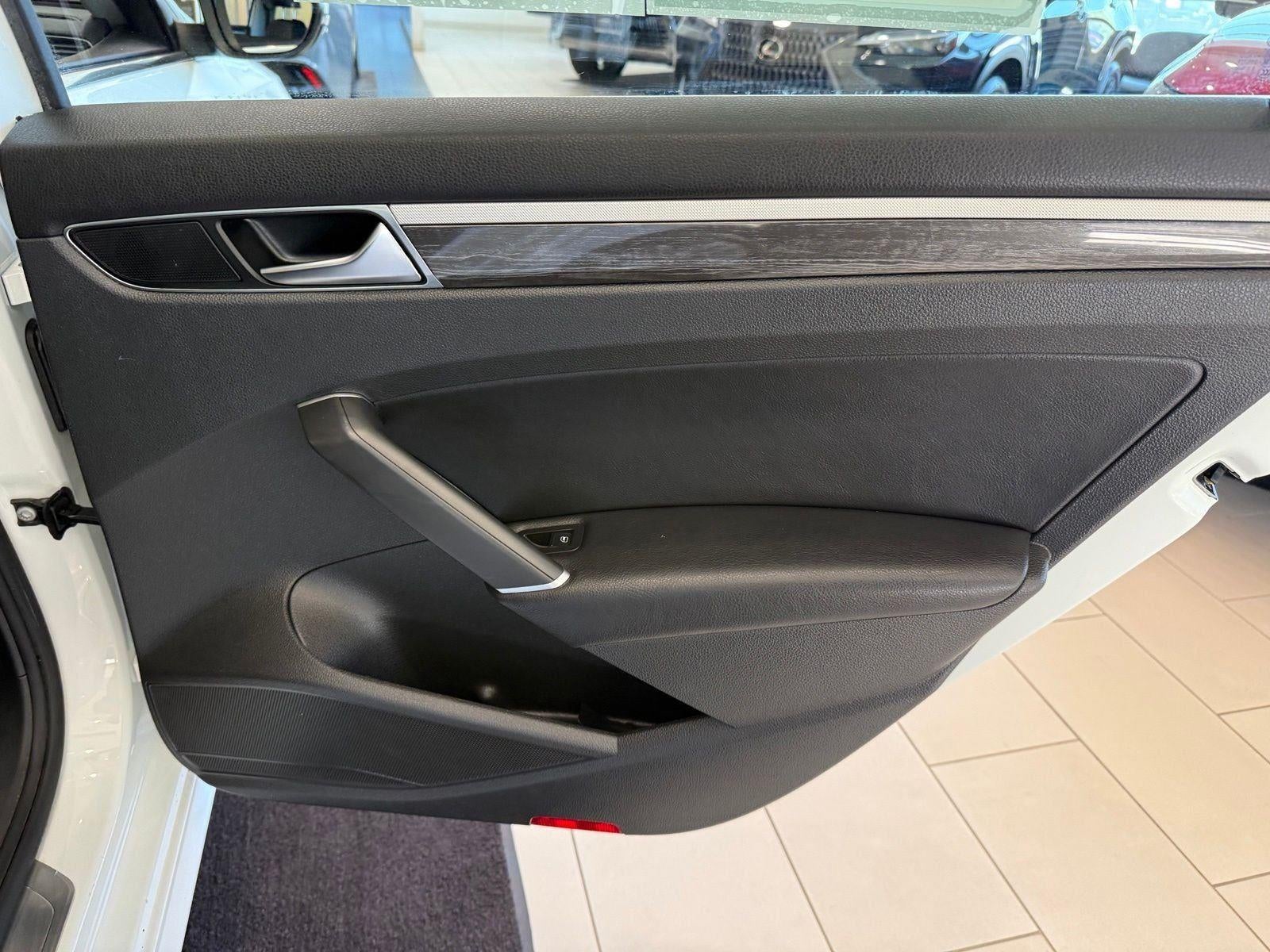 2018 Volkswagen Passat 2.0T SE