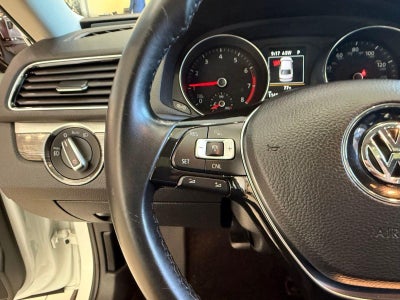 2018 Volkswagen Passat 2.0T SE