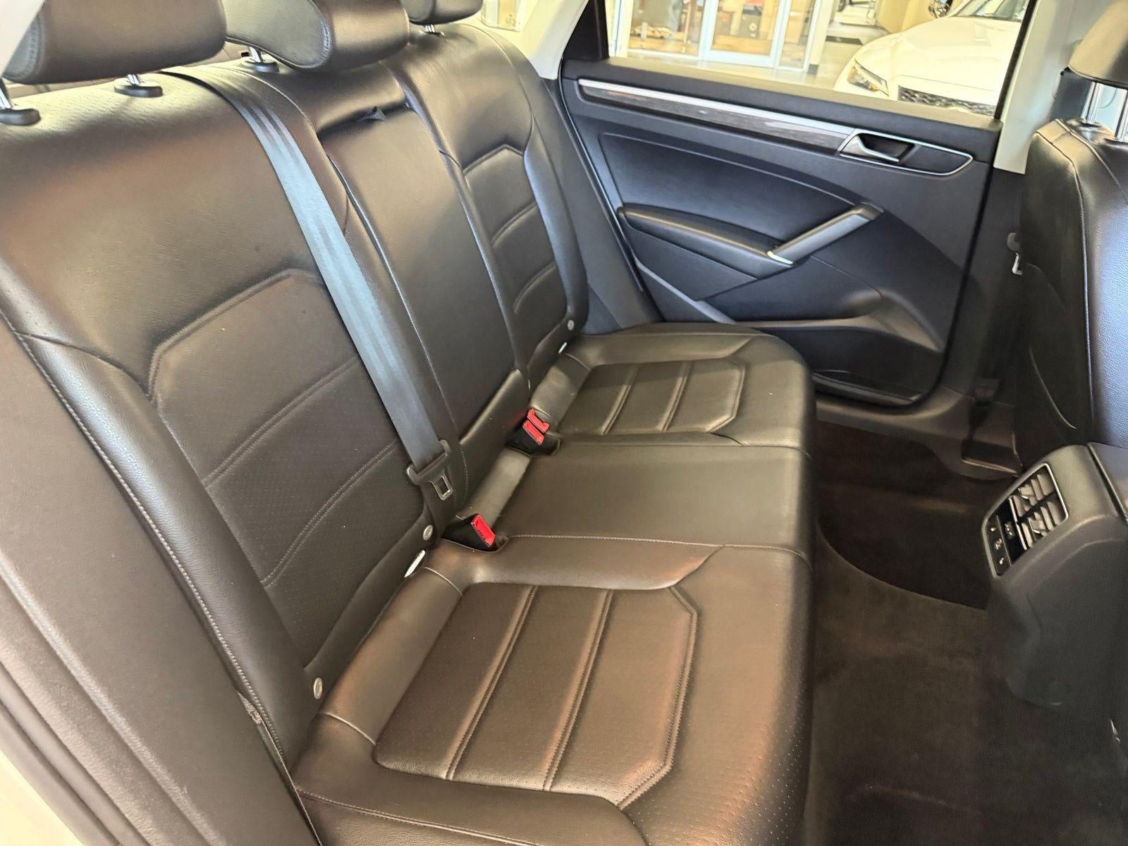 2018 Volkswagen Passat 2.0T SE