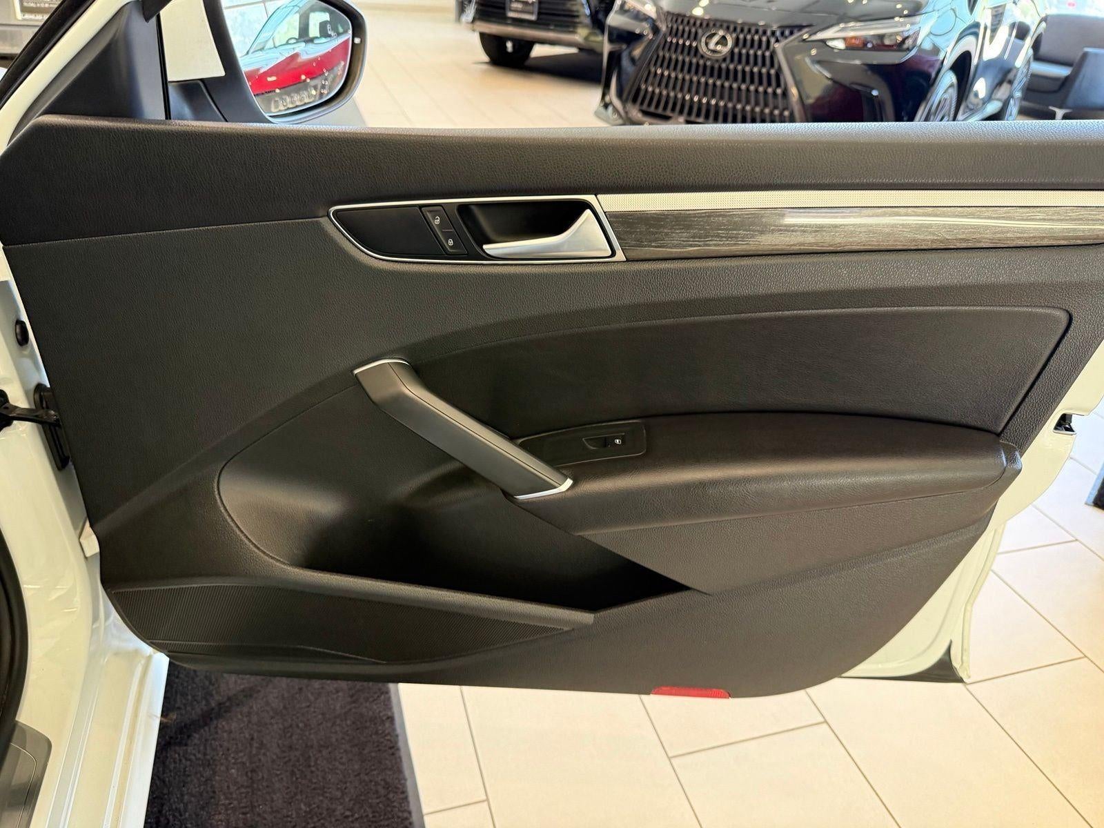 2018 Volkswagen Passat 2.0T SE