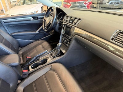 2018 Volkswagen Passat 2.0T SE