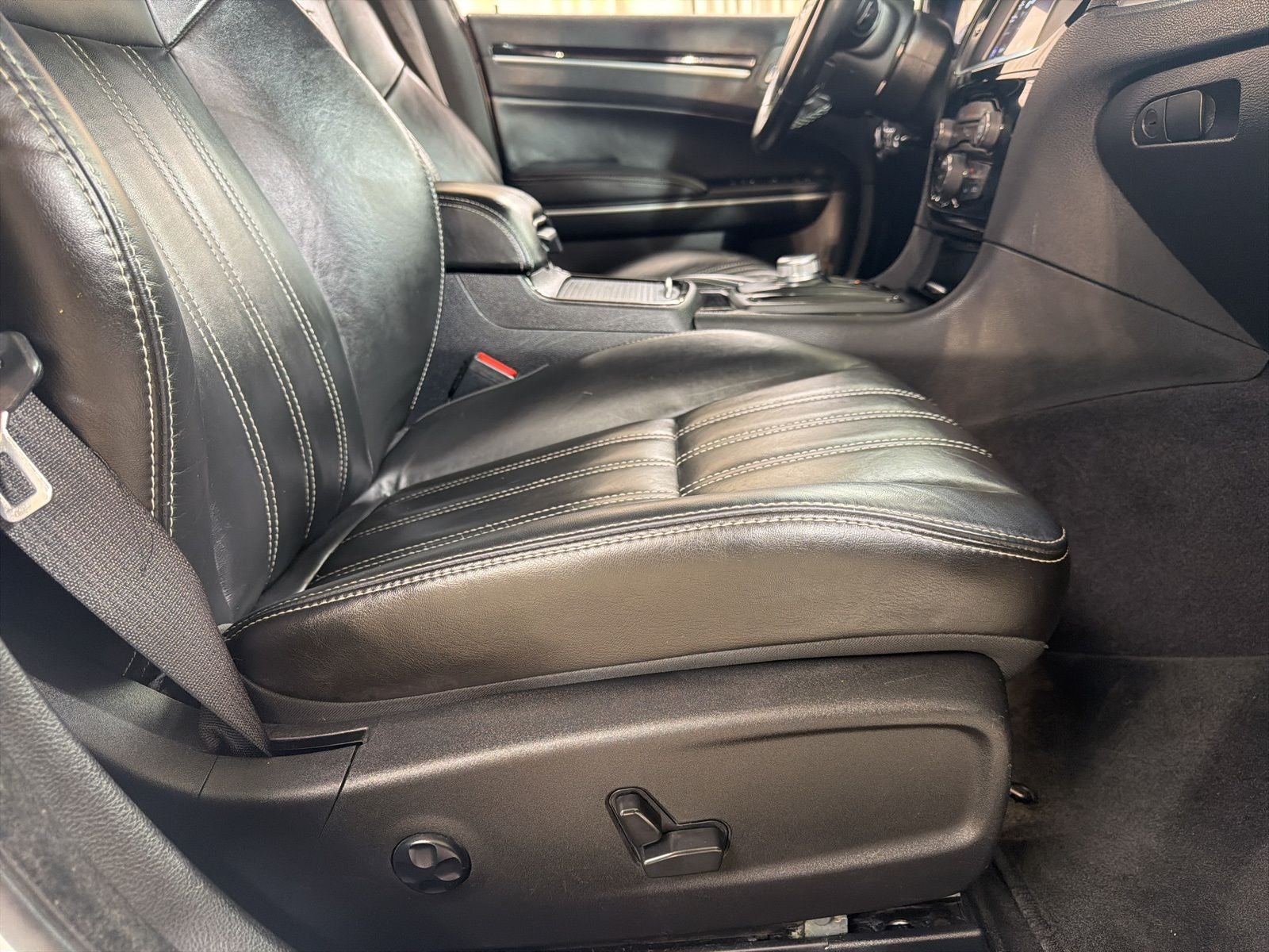 2021 Chrysler 300 S