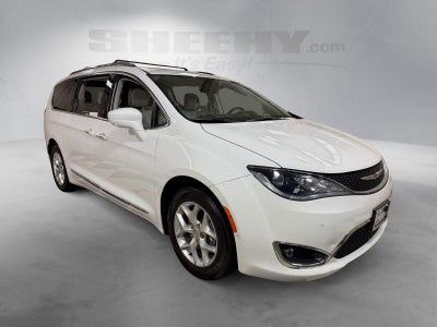 2017 Chrysler Pacifica Touring L Plus