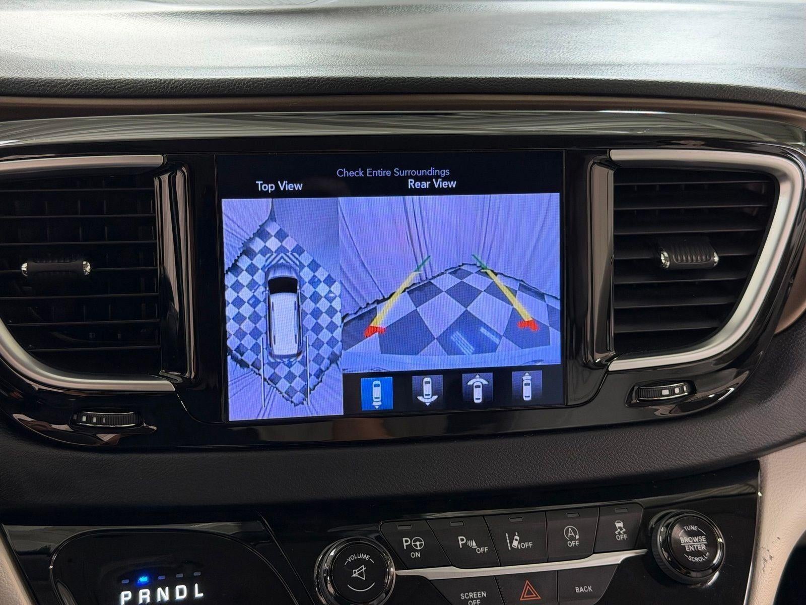 2017 Chrysler Pacifica Touring L Plus