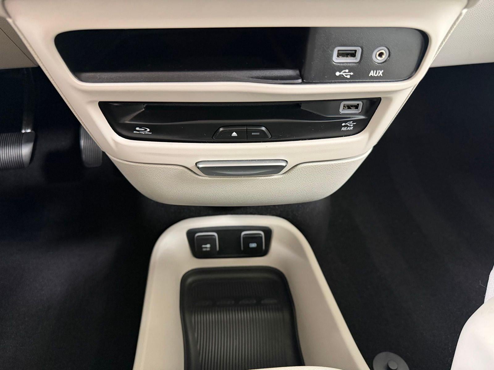 2017 Chrysler Pacifica Touring L Plus