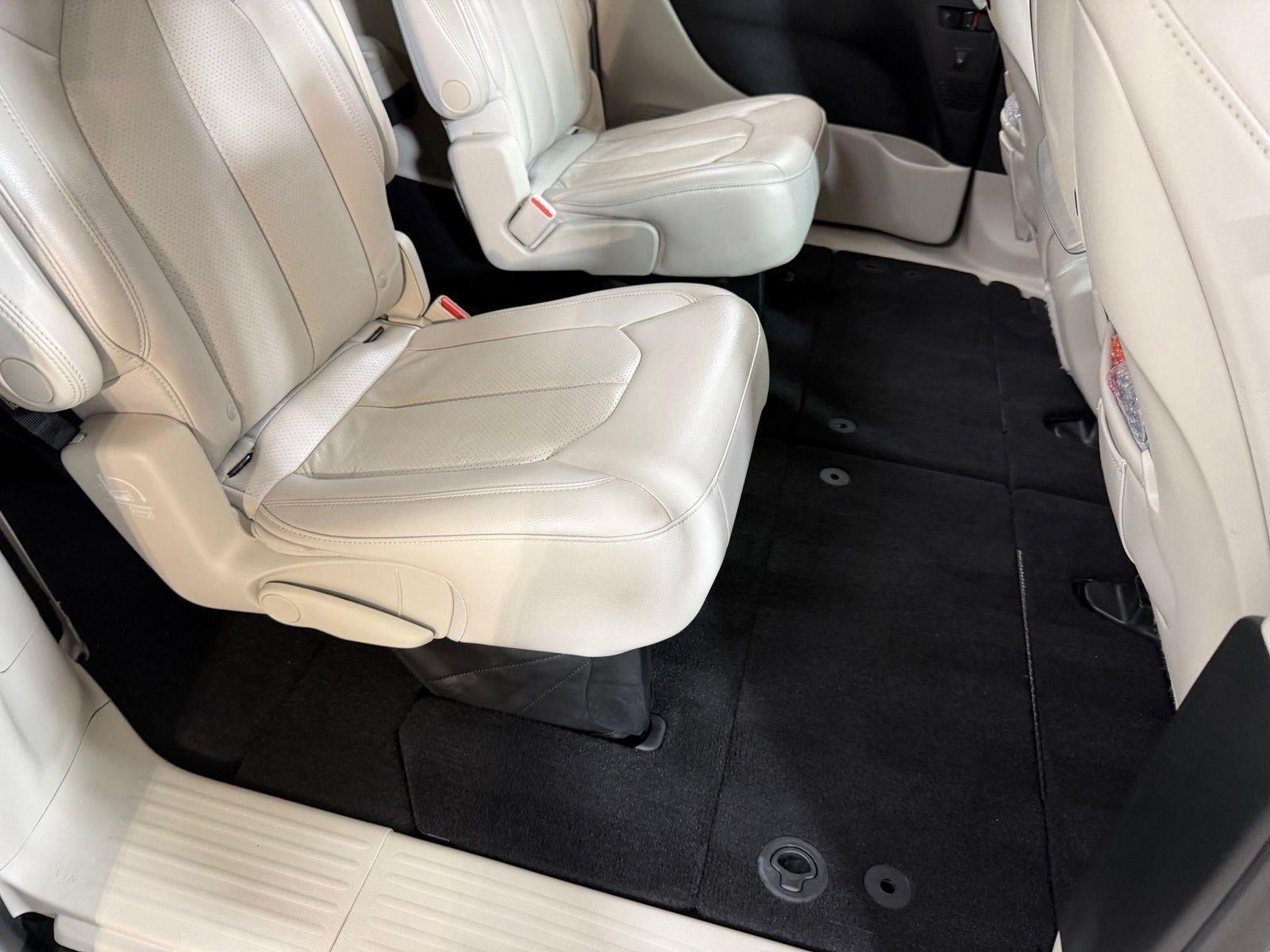 2017 Chrysler Pacifica Touring L Plus