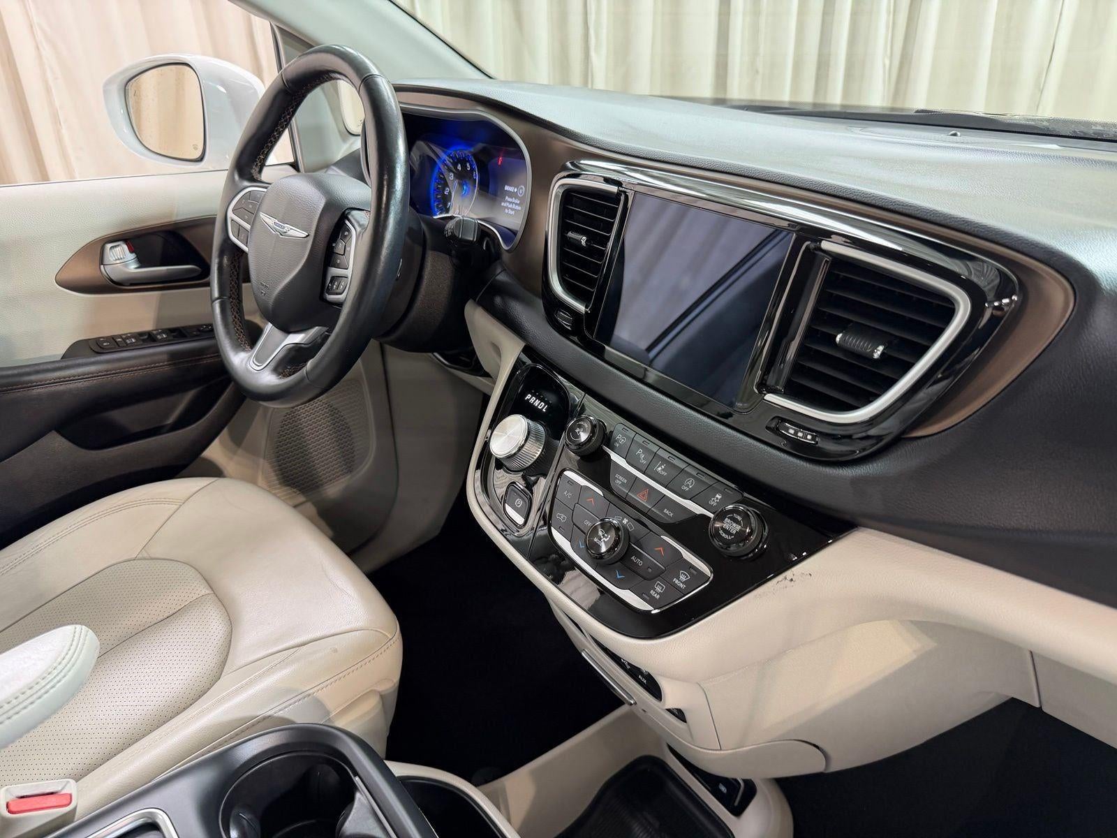 2017 Chrysler Pacifica Touring L Plus