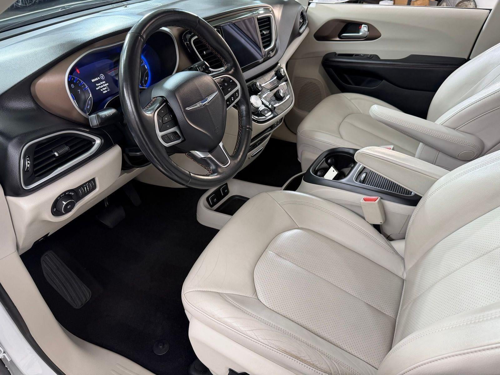 2017 Chrysler Pacifica Touring L Plus