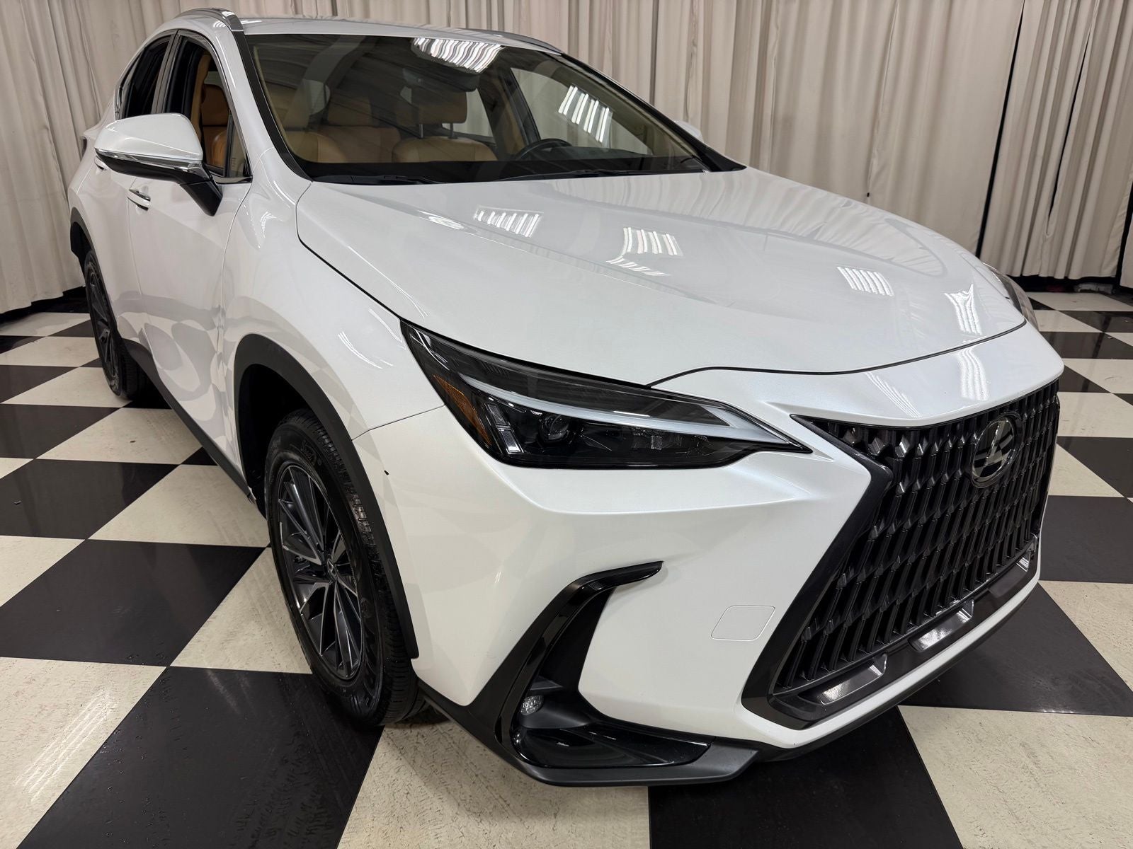 2022 Lexus NX 350h Base