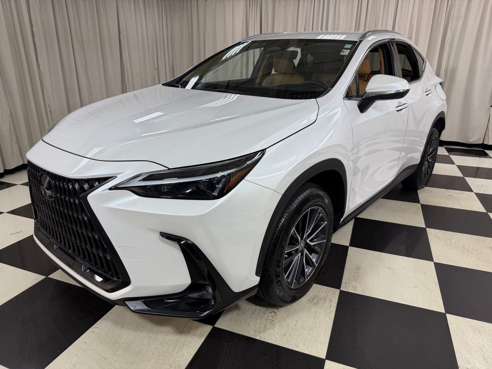 2022 Lexus NX 350h Base