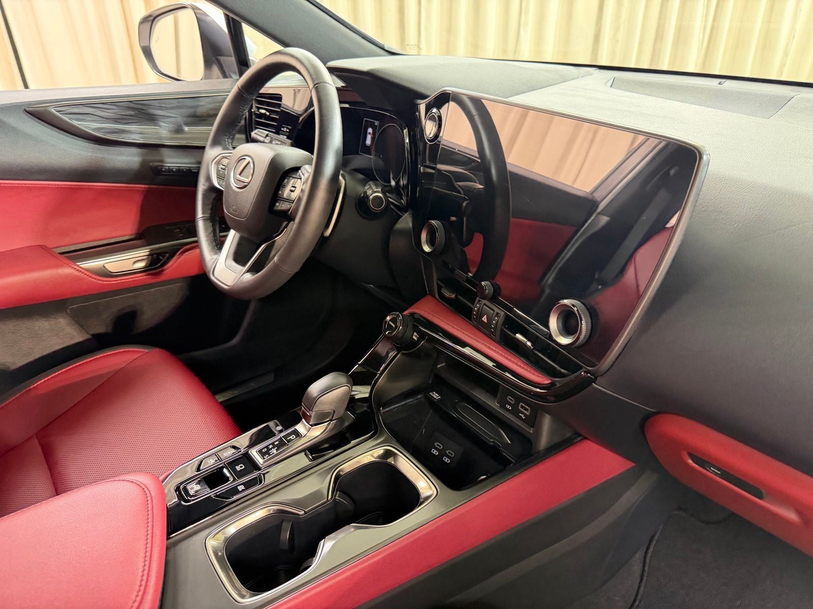 2025 Lexus NX 350h Premium