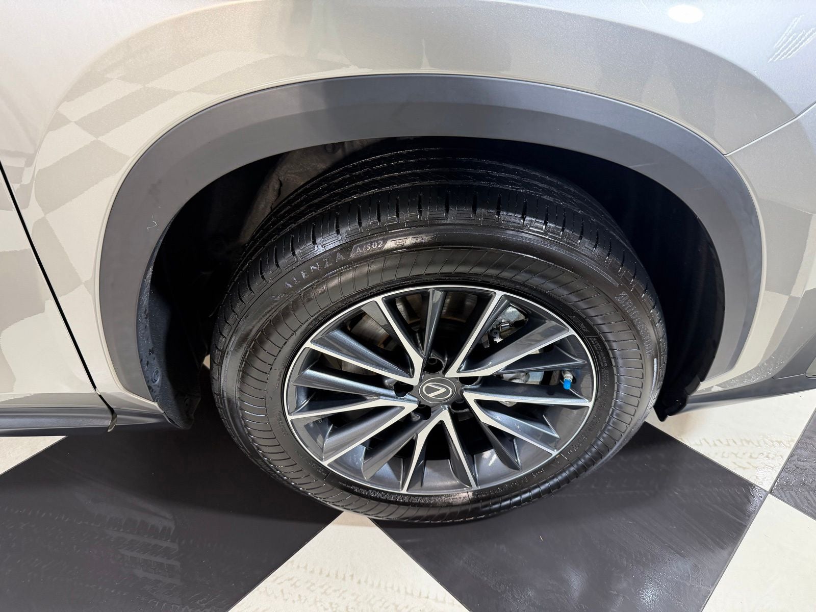 2023 Lexus NX 350h Premium
