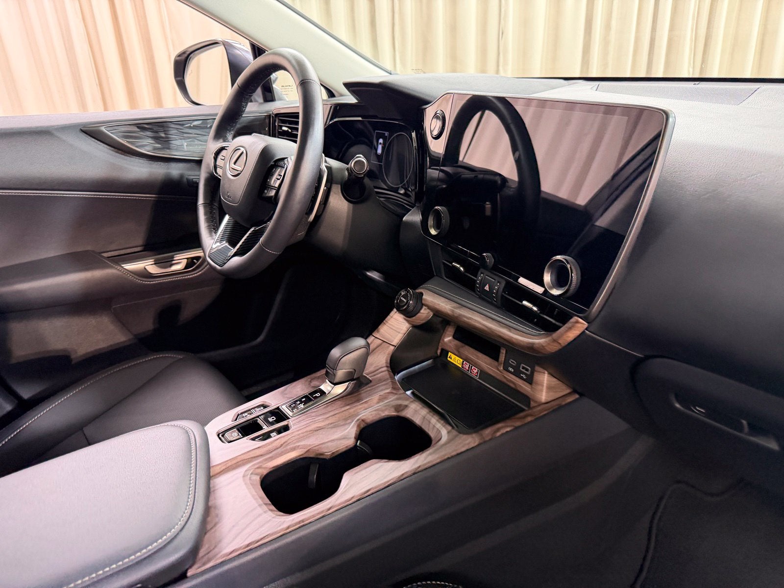 2026 Lexus NX 350h Premium