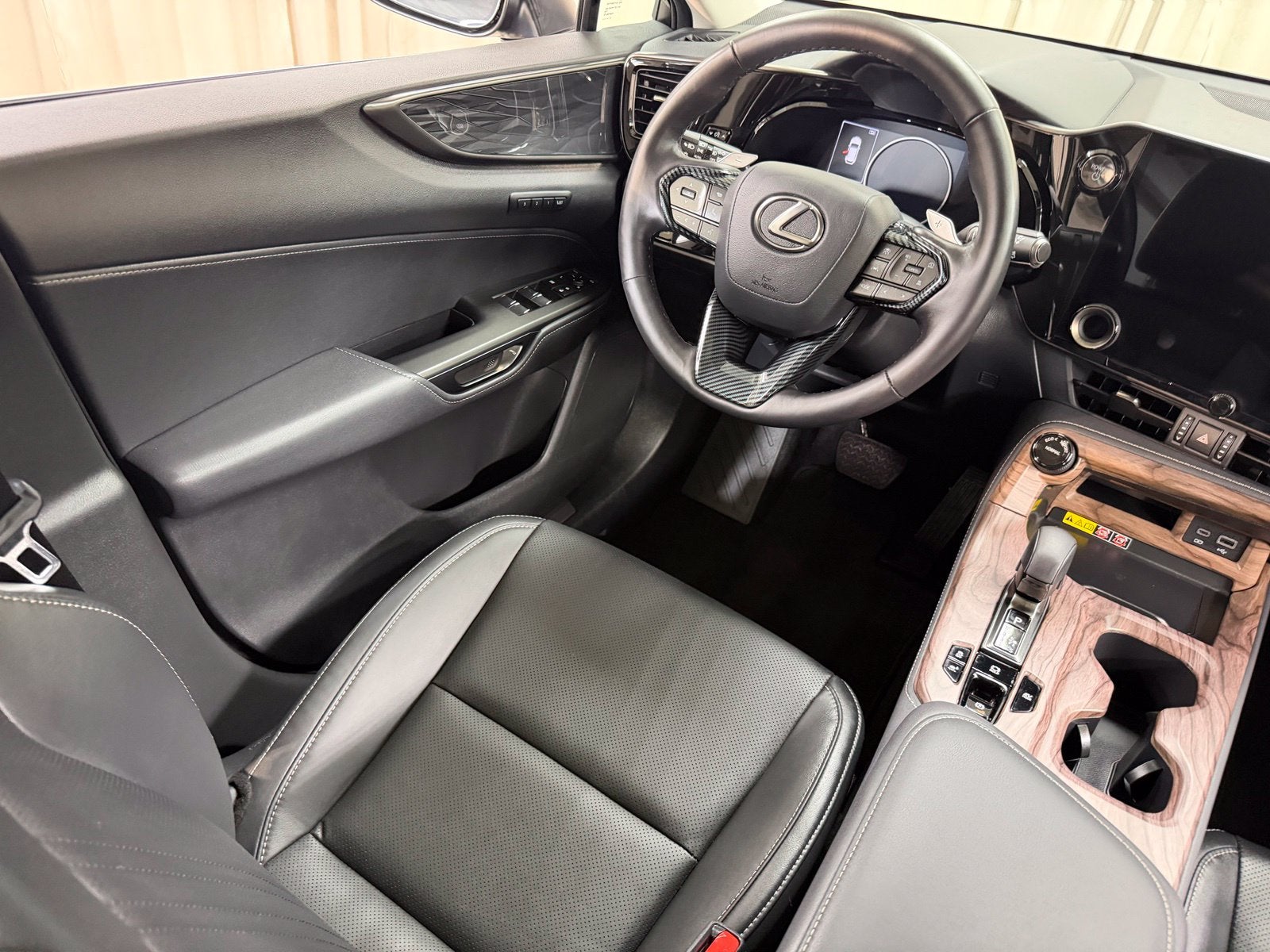 2026 Lexus NX 350h Premium