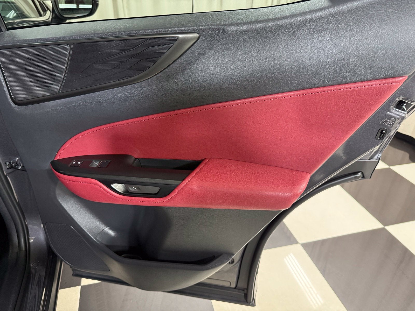 2026 Lexus NX 350h Premium