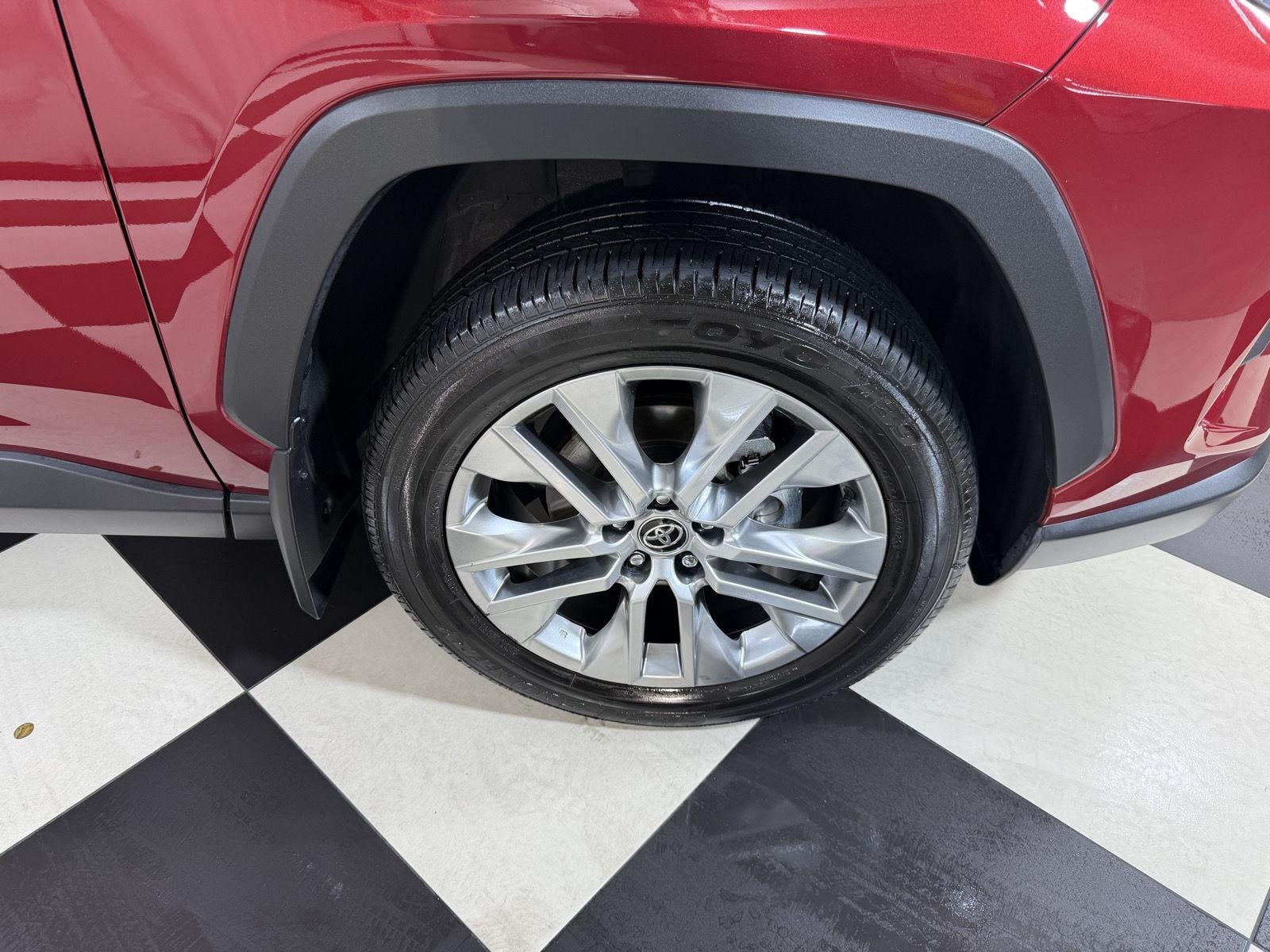 2025 Toyota Rav4 XLE Premium