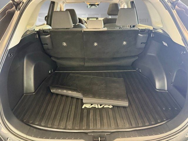 2019 Toyota RAV4 Hybrid XLE
