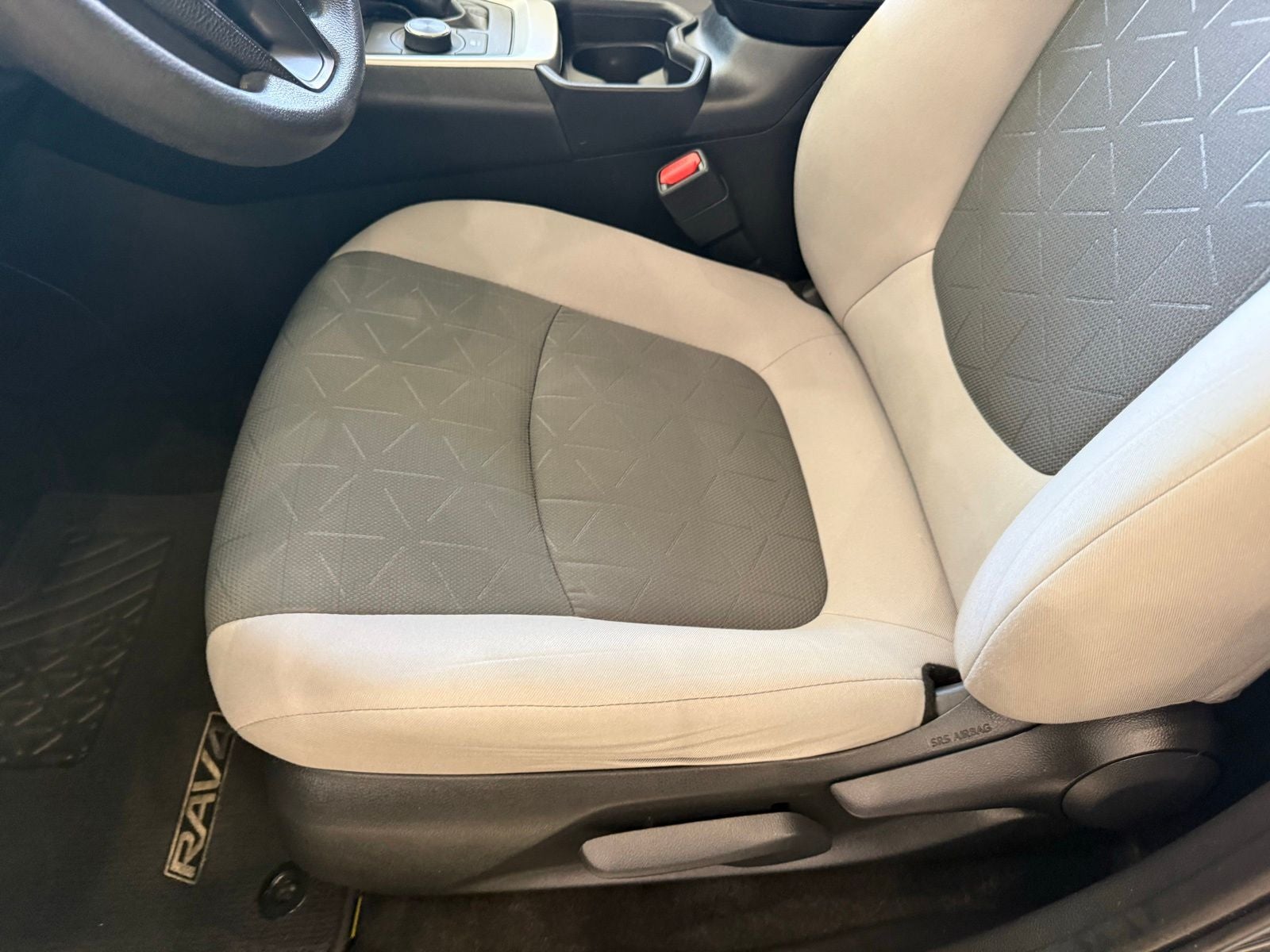 2019 Toyota RAV4 Hybrid XLE