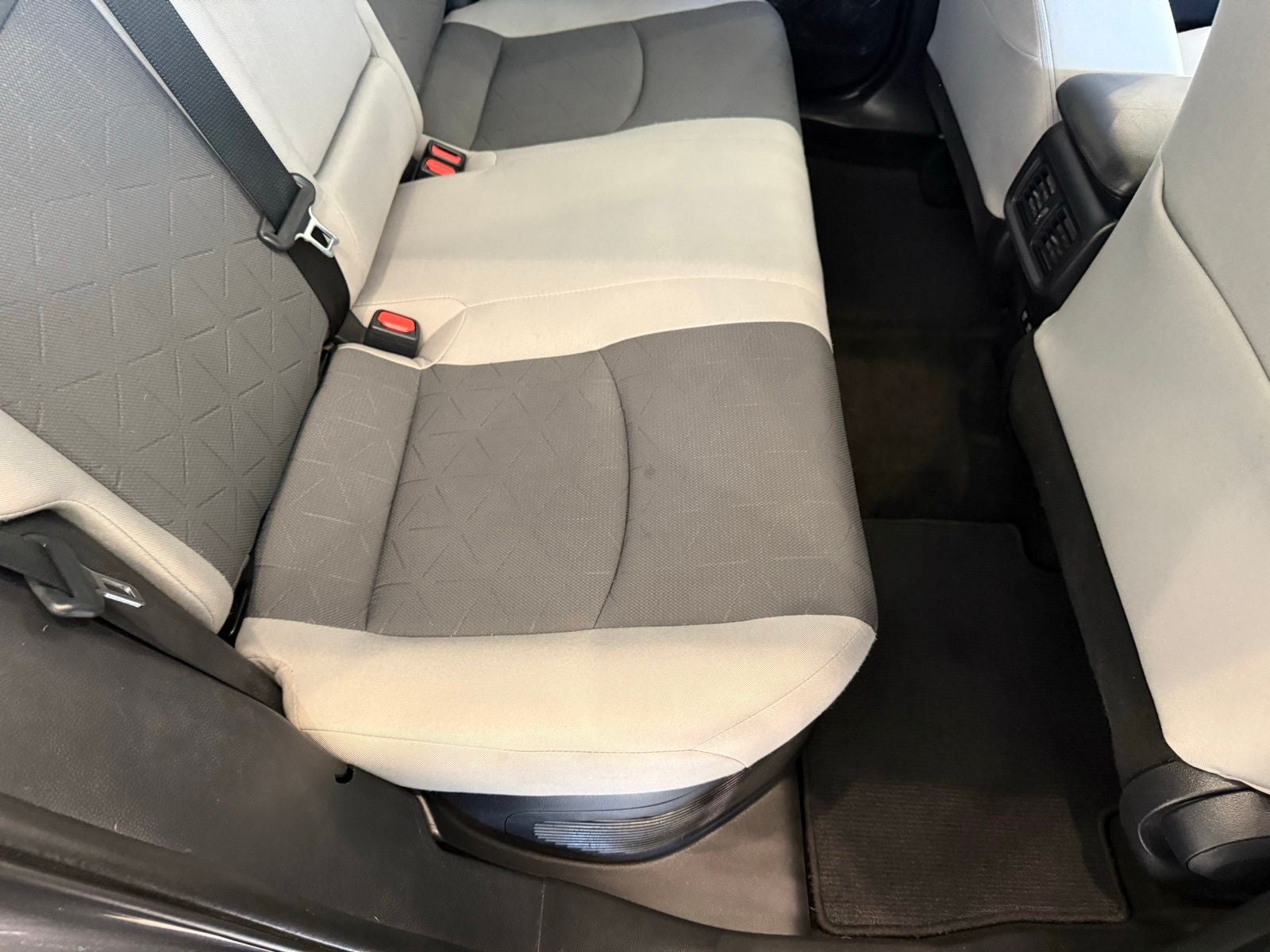 2019 Toyota RAV4 Hybrid XLE