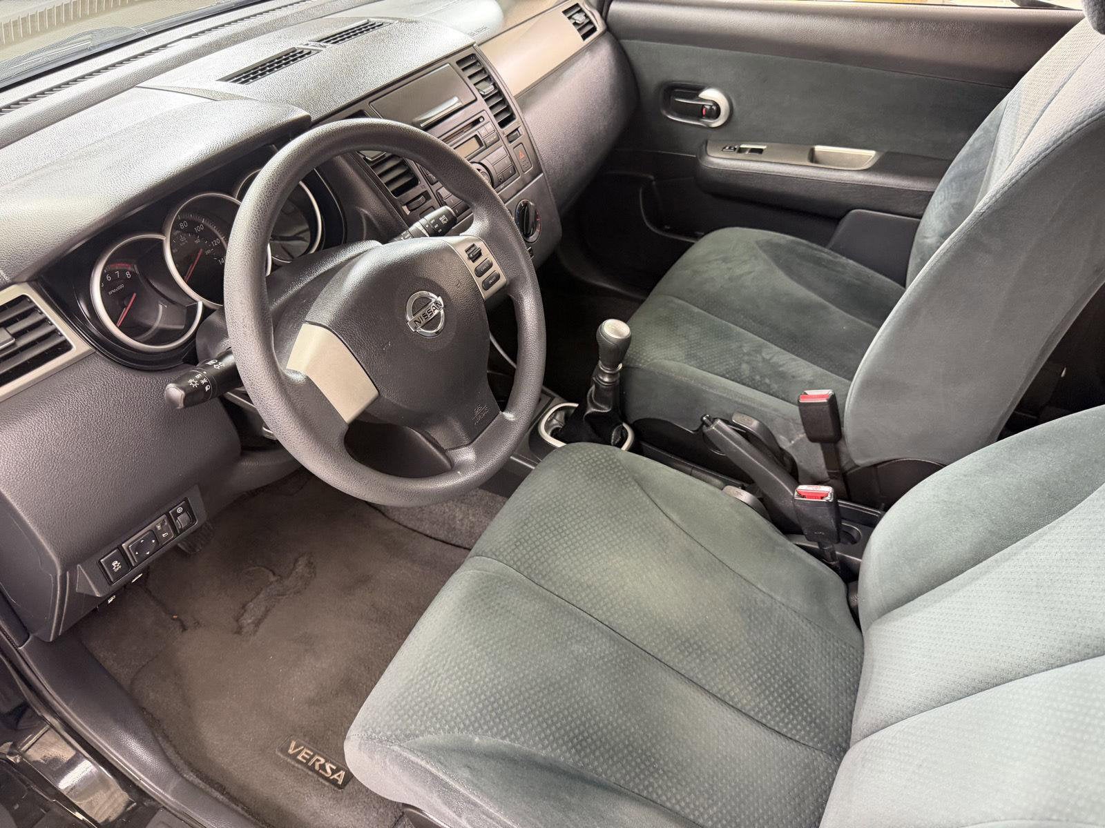 2012 Nissan Versa 1.8 S