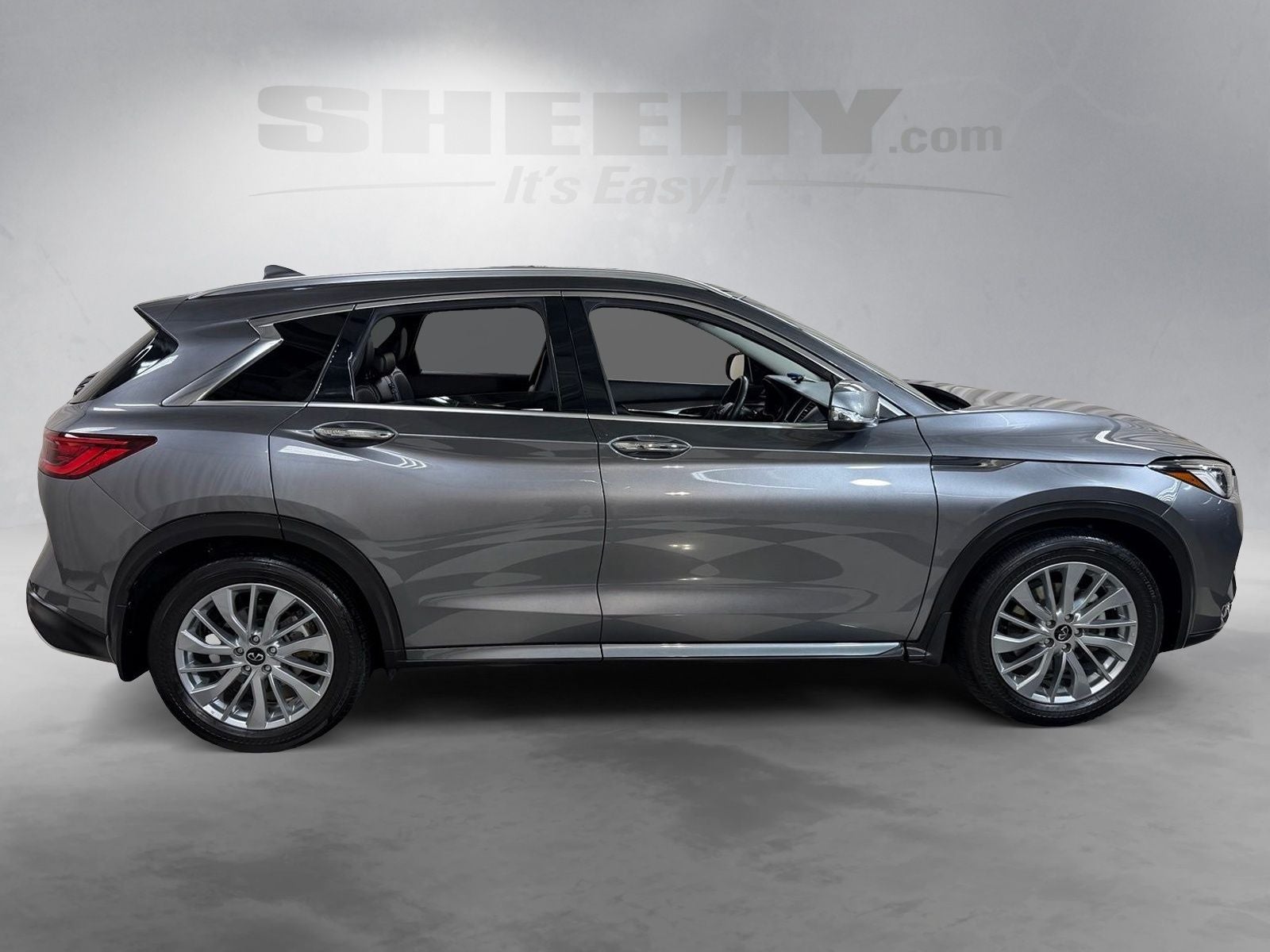 2023 INFINITI QX50 LUXE