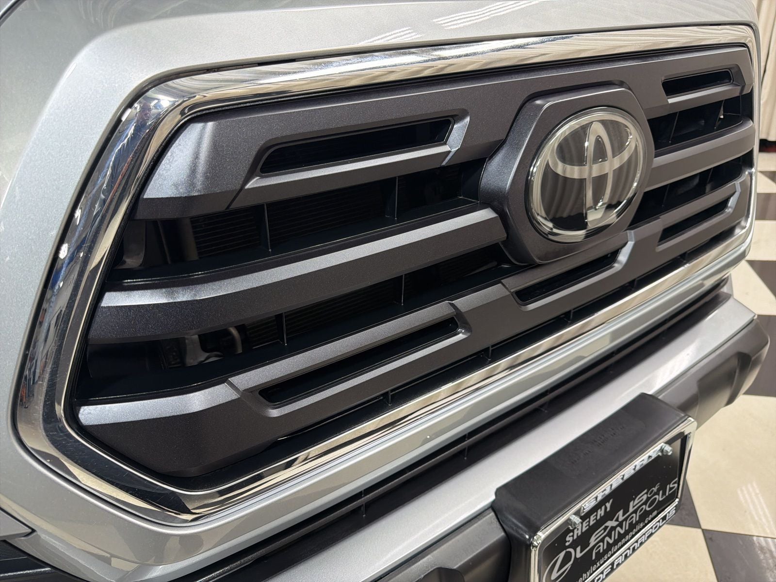 2018 Toyota Tacoma SR5 V6