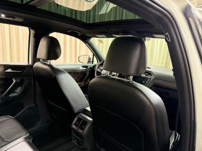 2022 Volkswagen Tiguan SEL R-Line
