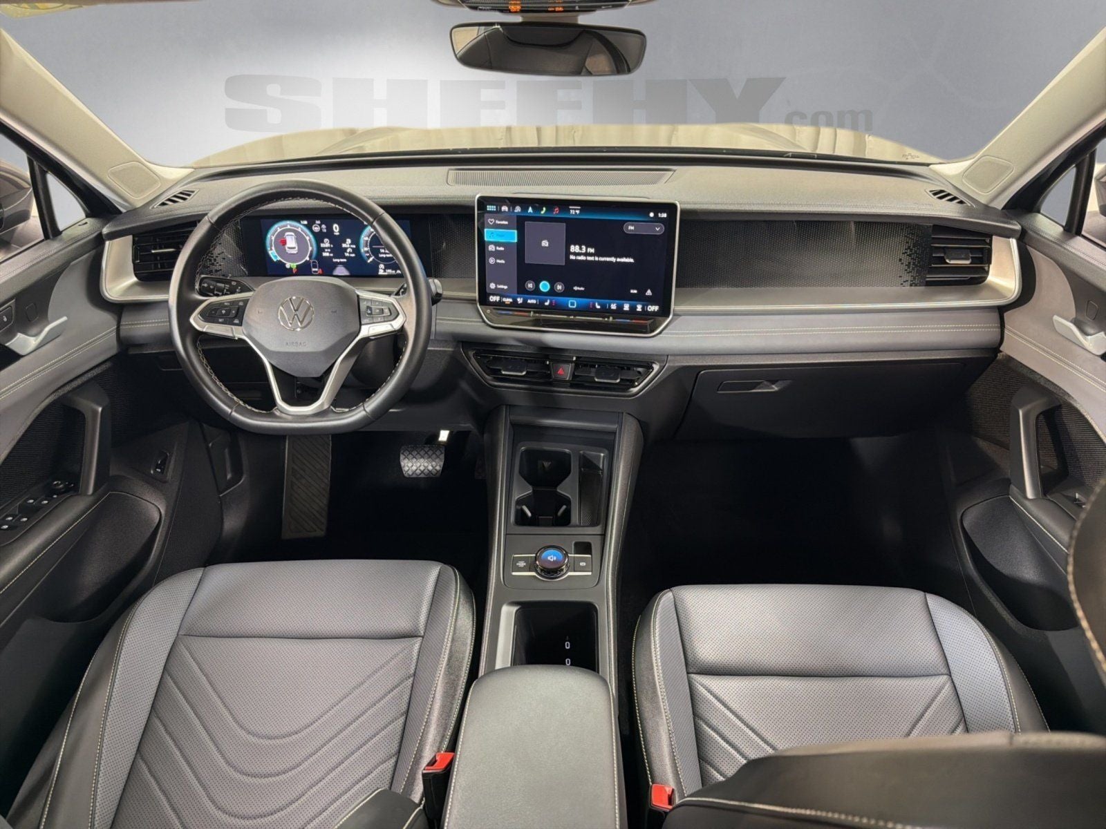 2025 Volkswagen Tiguan 2.0T SE