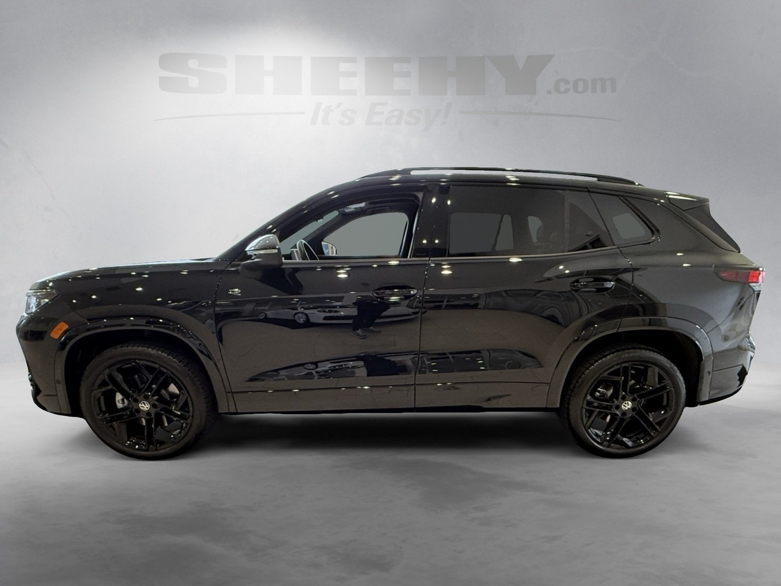 2025 Volkswagen Tiguan 2.0T SE R-Line Black