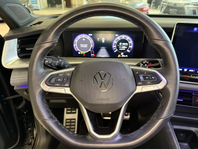 2025 Volkswagen Tiguan 2.0T SE R-Line Black