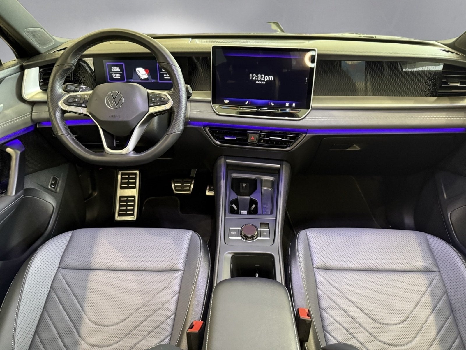 2025 Volkswagen Tiguan 2.0T SE R-Line Black