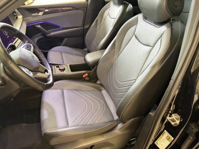 2025 Volkswagen Tiguan 2.0T SE R-Line Black